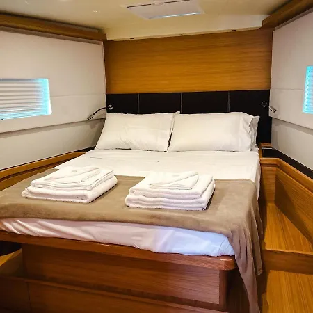 Bådhotel Neverquiet - Solaris 50