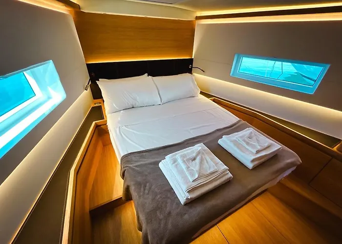 Bådhotel Neverquiet - Solaris 50 Salerno