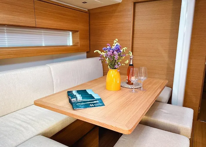 Bådhotel Neverquiet - Solaris 50 Salerno