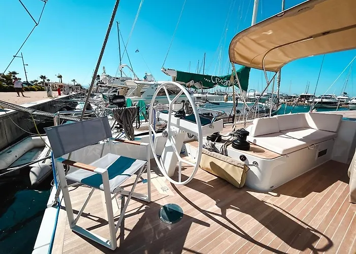 Neverquiet - Solaris 50 Bådhotel Salerno